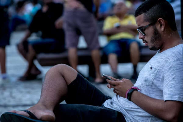 Em 2025, quase 900 mil novos usuários têm acesso gratuito à Internet pelo Ceará Conectado