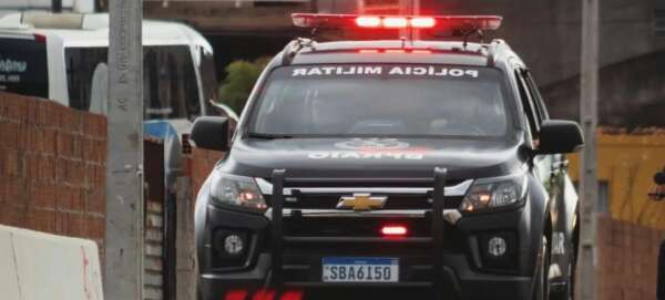 PMCE resgata quatro vítimas e prende dois suspeitos no bairro José de Alencar