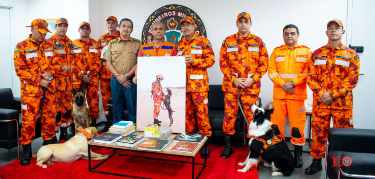 Comando-geral do CBMCE recepciona equipe do CBCães e homenageia cadela Iara