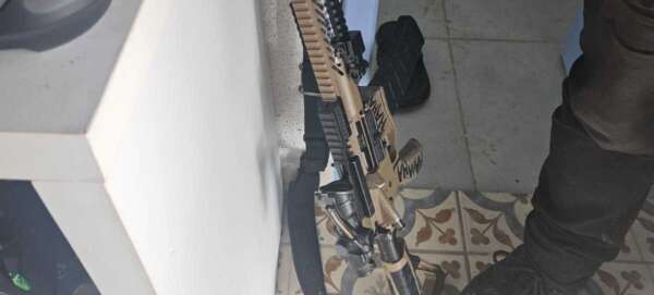 PCCE e PCSP: ação conjunta resulta na apreensão de fuzil, artefato explosivo, pistola e na intervenção policial de alvo de um grupo criminoso