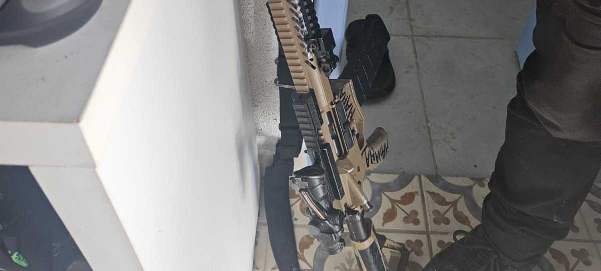 PCCE e PCSP: ação conjunta resulta na apreensão de fuzil, artefato explosivo, pistola e na intervenção policial de alvo de um grupo criminoso