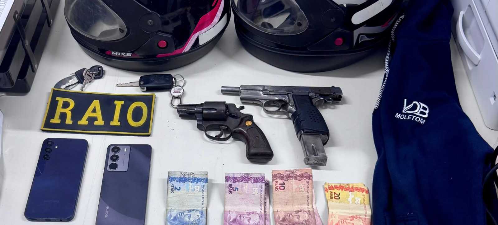 PMCE prende dupla e apreende armas de fogo após duplo homicídio em Sobral
