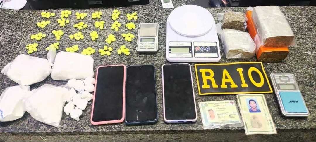 Após denúncias anônimas, homem é preso pela PMCE com mais de 1,5 kg de drogas em Iguatu