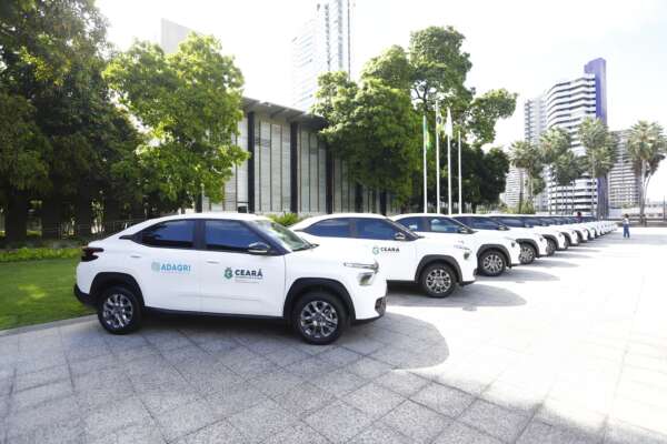 Governo do Estado reforça trabalho da Adagri com entrega de 20 novos veículos; frota chega a 79 unidades