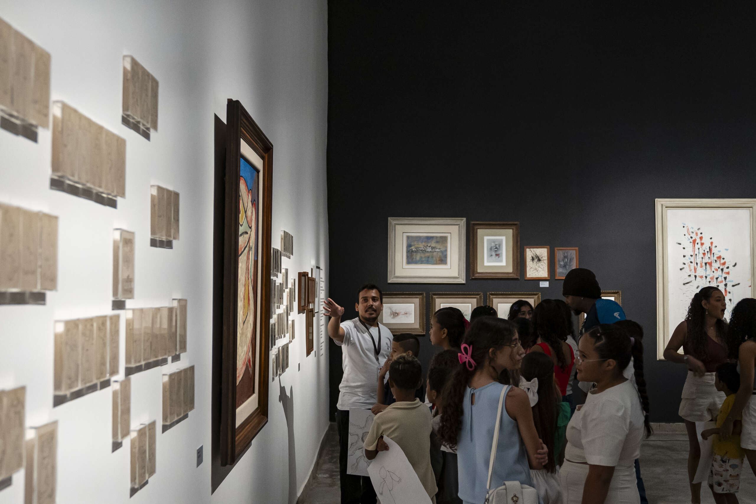 Exposição “Amar se aprende amando”, de Antonio Bandeira, encerra no próximo dia 15 de março na Pinacoteca do Ceará