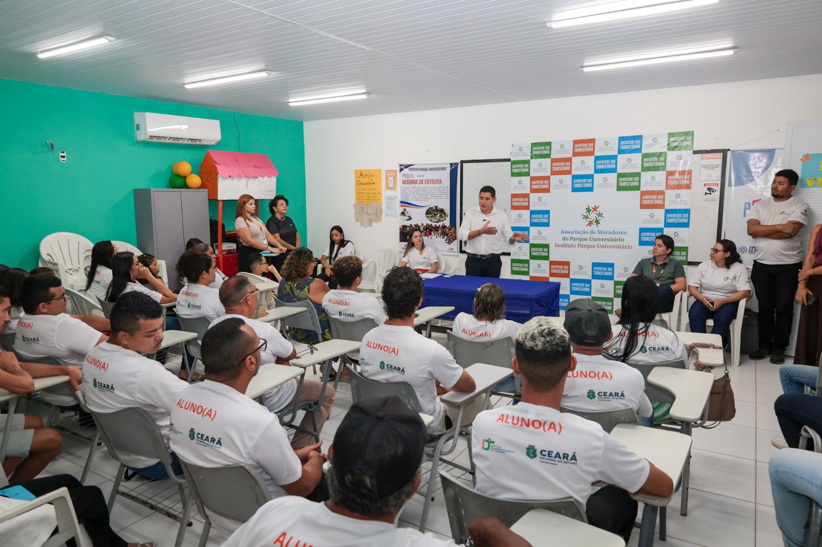 Projetos de qualificação profissional certificam alunos e ampliam acesso ao mercado de trabalho