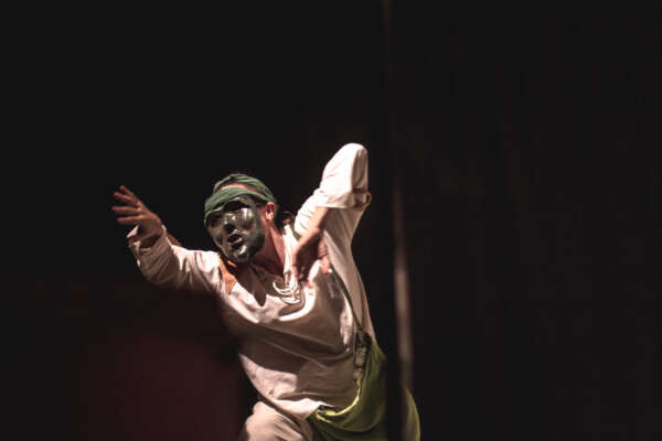 Teatro Carlos Câmara abre fevereiro com formação, comédia, teatro infantil e poesia cênica